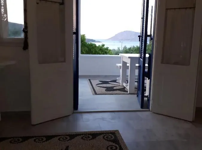 Leros Blefouti بيت للعطل *